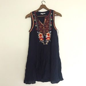 NWOT Andree by Unit navy embroidered dress